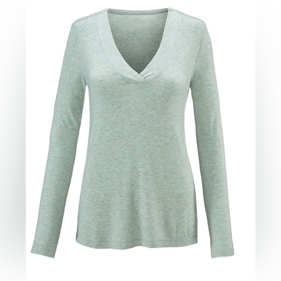 CAbi Tops - CAbi Laidback Long Sleeve V-neck Tee | Women's Sz L